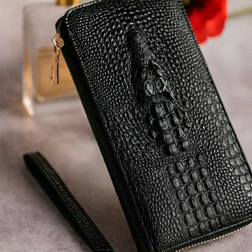NEW! Raised Black Crocodile Embossed  Zipper Wristlet / Wallet / Clutch